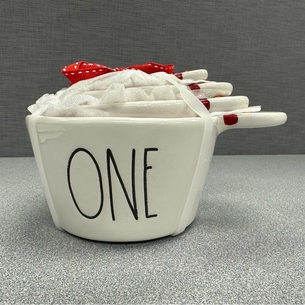 BRAND NEW RAE DUNN SNOWMAN MEASURING CUPS! - Picture 5 of 7